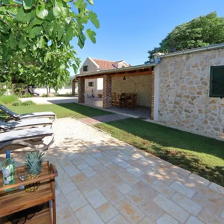 Stone Fantasy * זאדאר